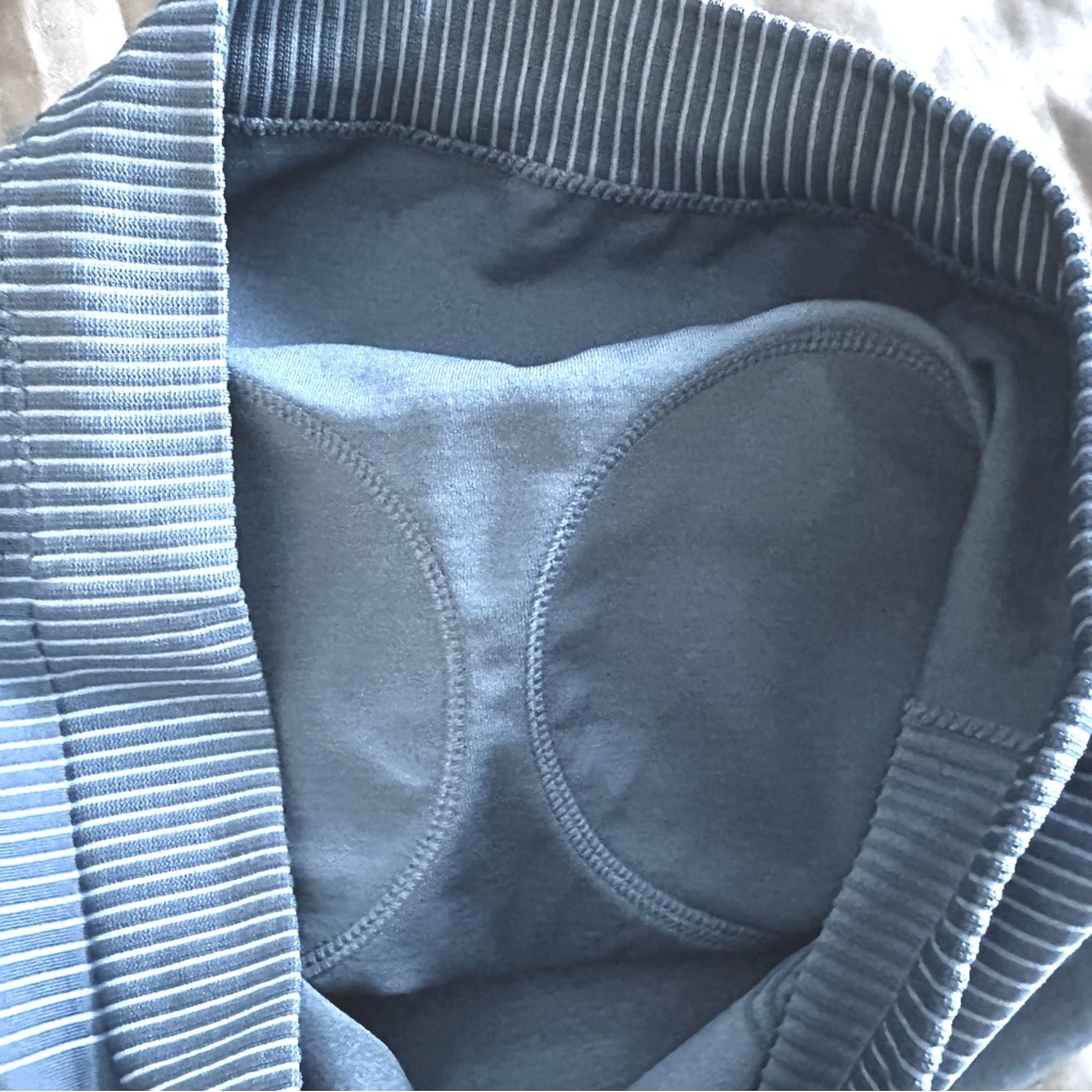 Bailey 44 Sport Blue Workout Yoga Set Size Large
NWT - Picture 5 of 12